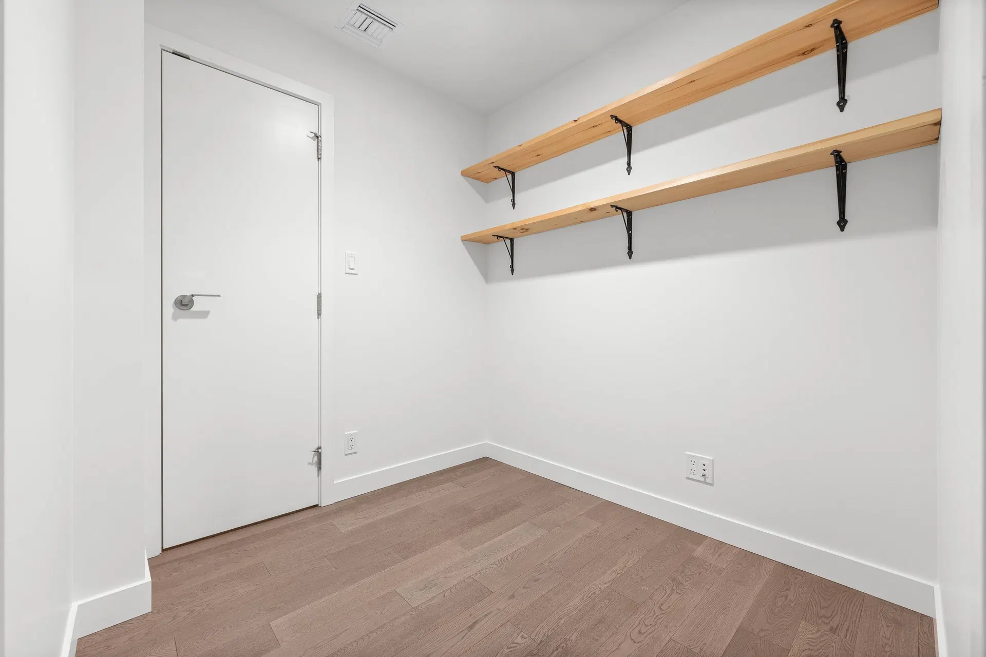 Photo 4 of 32 at #206 – 6811 Pearson Way