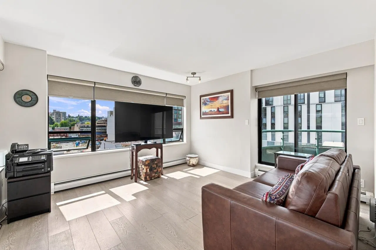 Photo 4 of 40 at #1001 – 1438 W 7th Avenue
