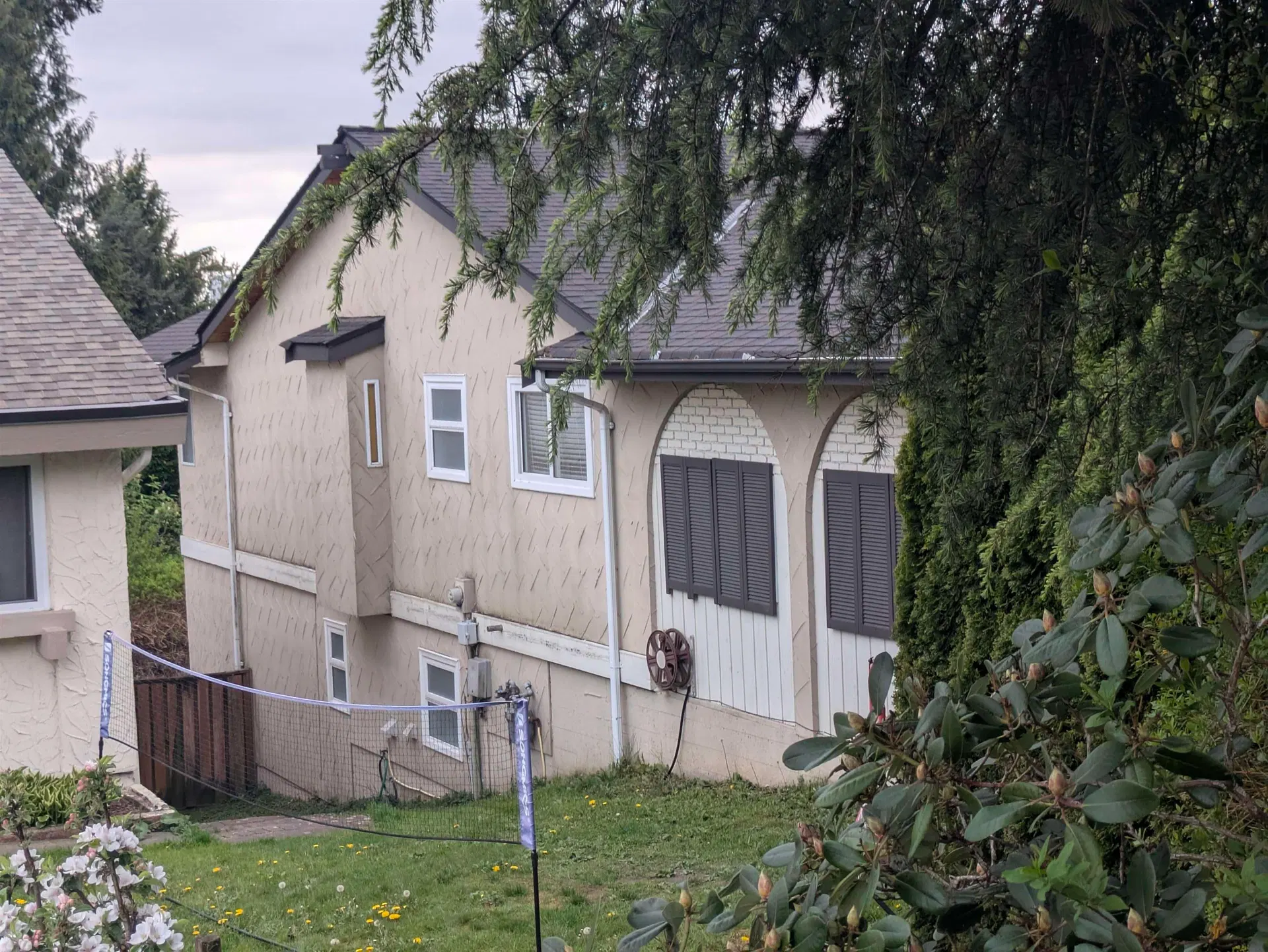 Photo 4 of 34 at 2532 Ashurst Avenue