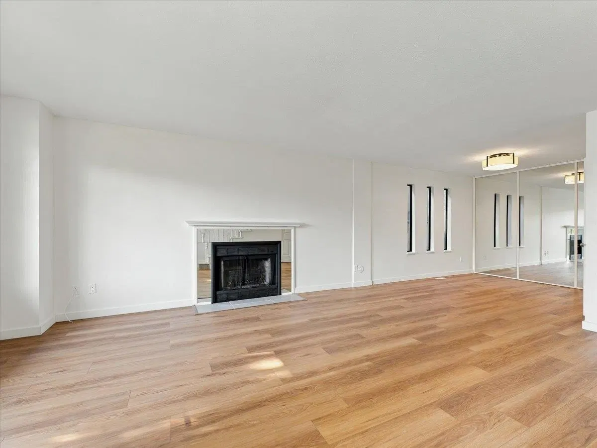 Photo 3 of 33 at 240 E 18th Street