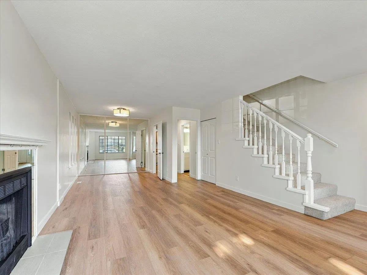 Photo 4 of 33 at 240 E 18th Street