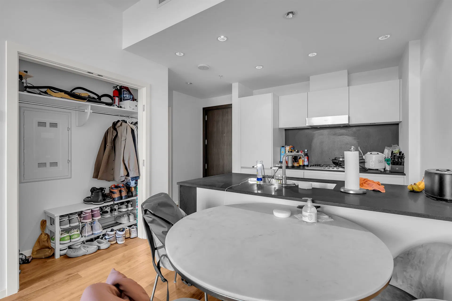 Photo 4 of 11 at #808 – 8488 Cornish Street
