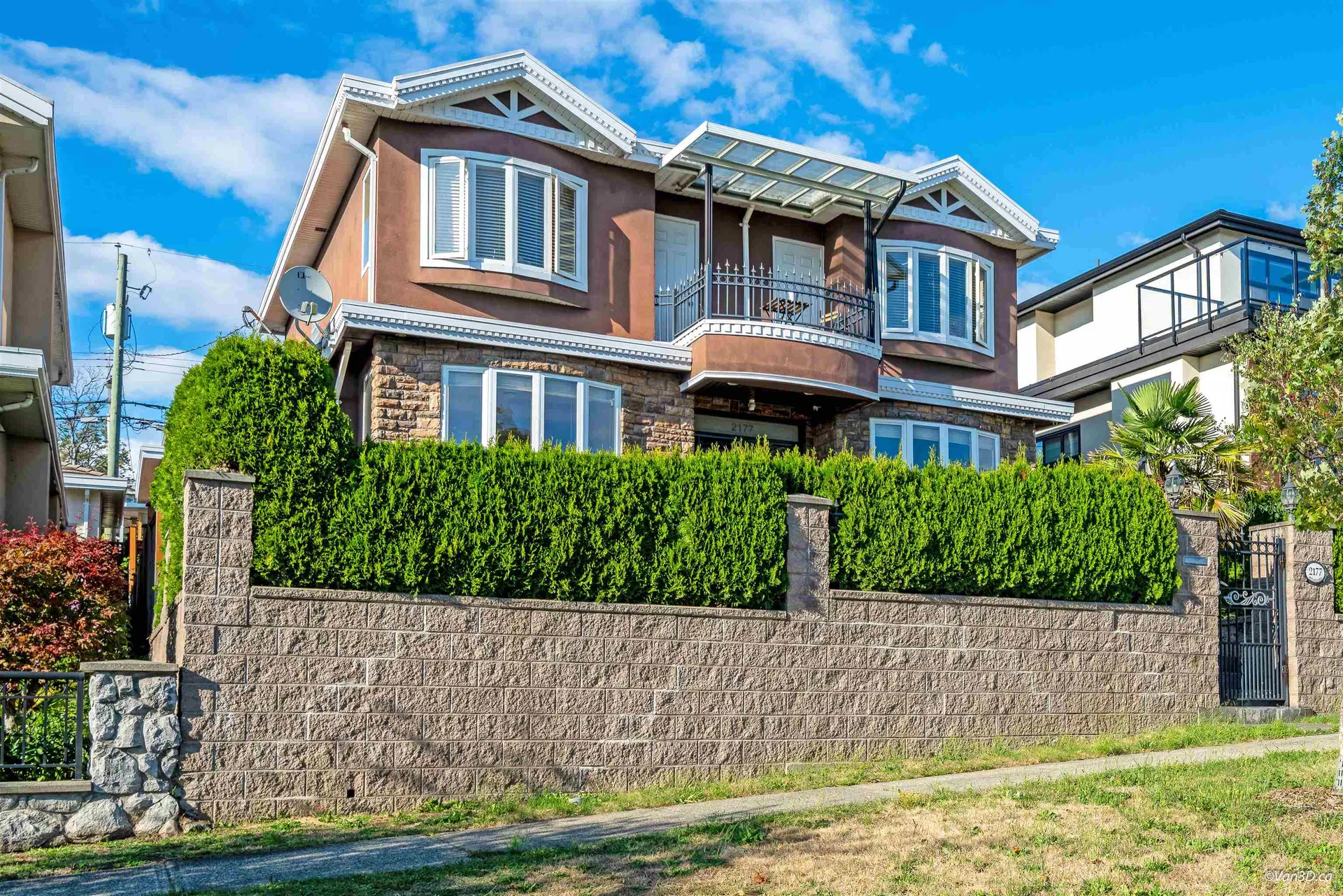 Photo 2 of 22 at 2177 Bonaccord Drive