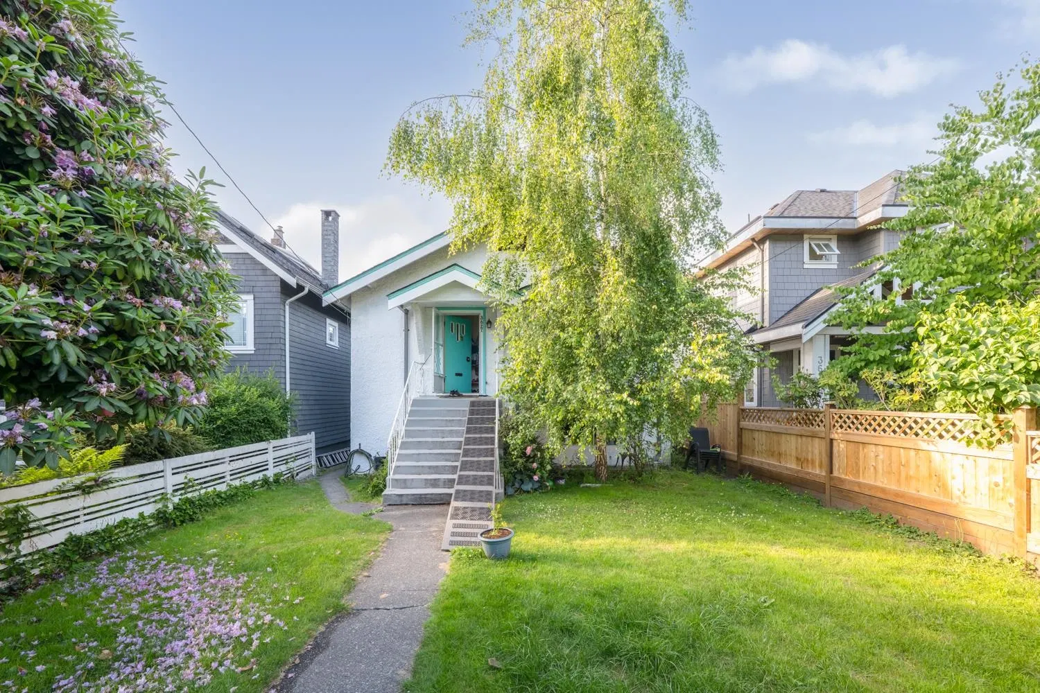 Photo 1 of 24 at 3627 W 7th Avenue