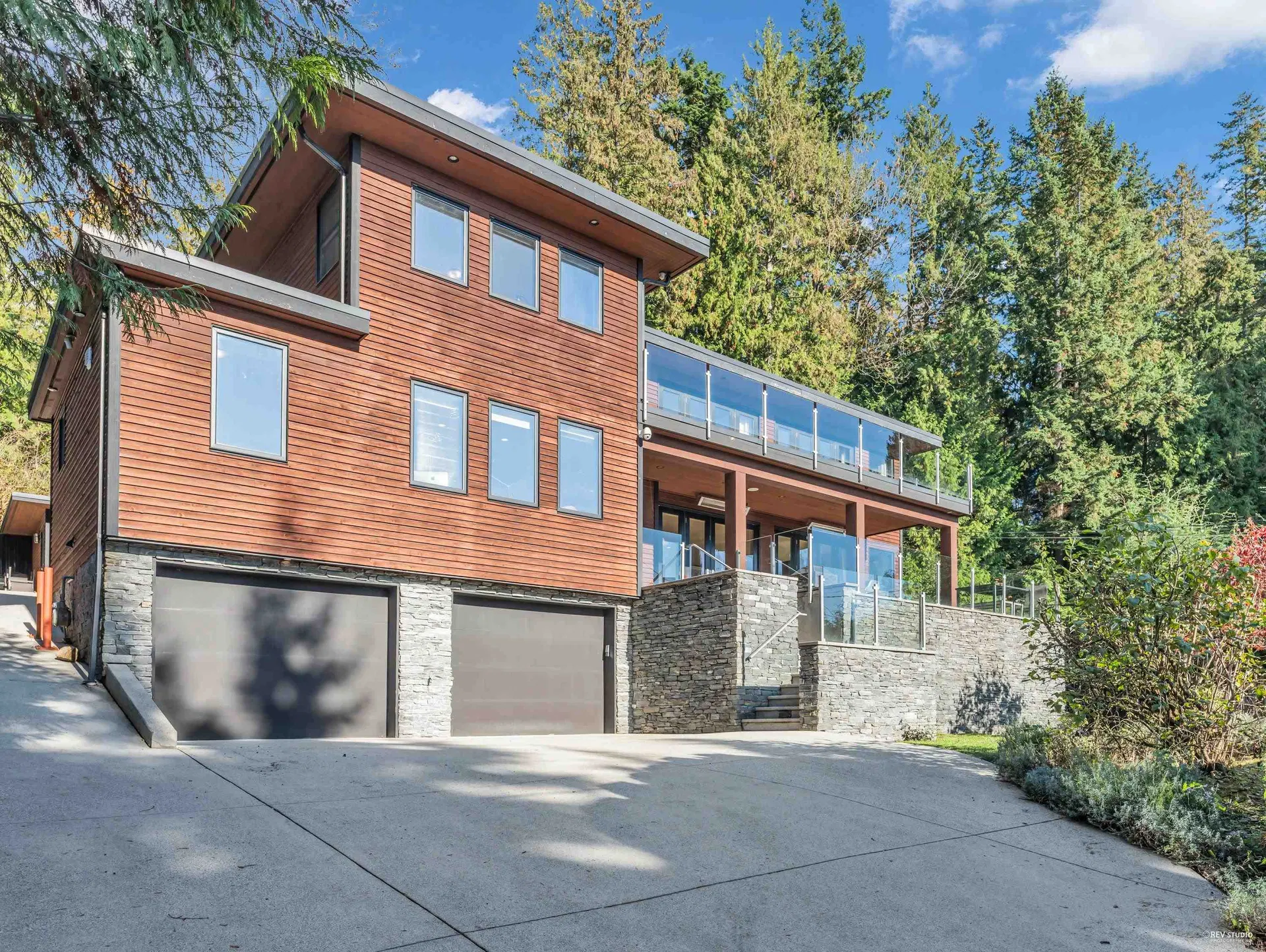 Photo 1 of 40 at 4742 Caulfeild Drive