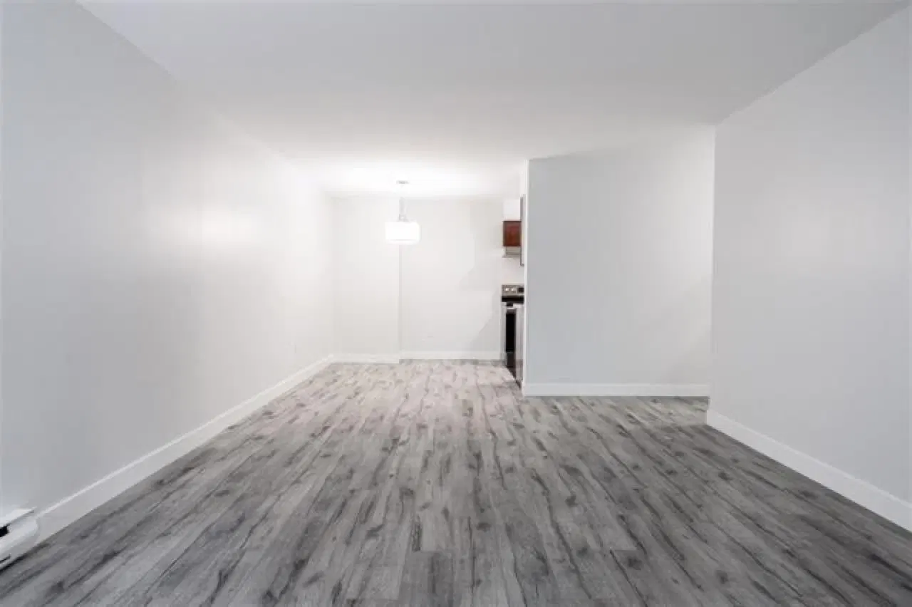 Photo 4 of 22 at #419 – 9867 Manchester Drive