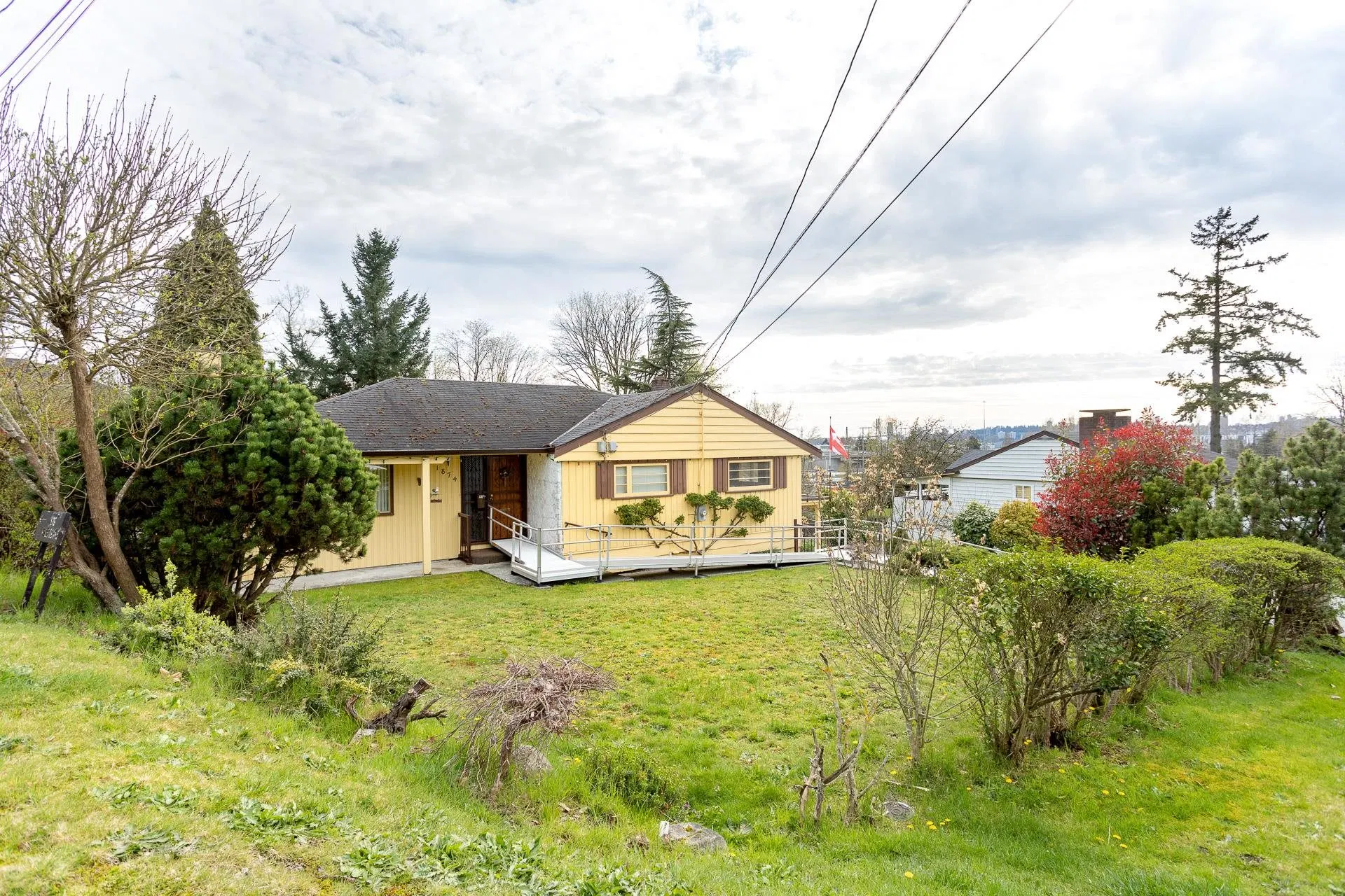 Photo 2 of 18 at 1874 Hillside Avenue