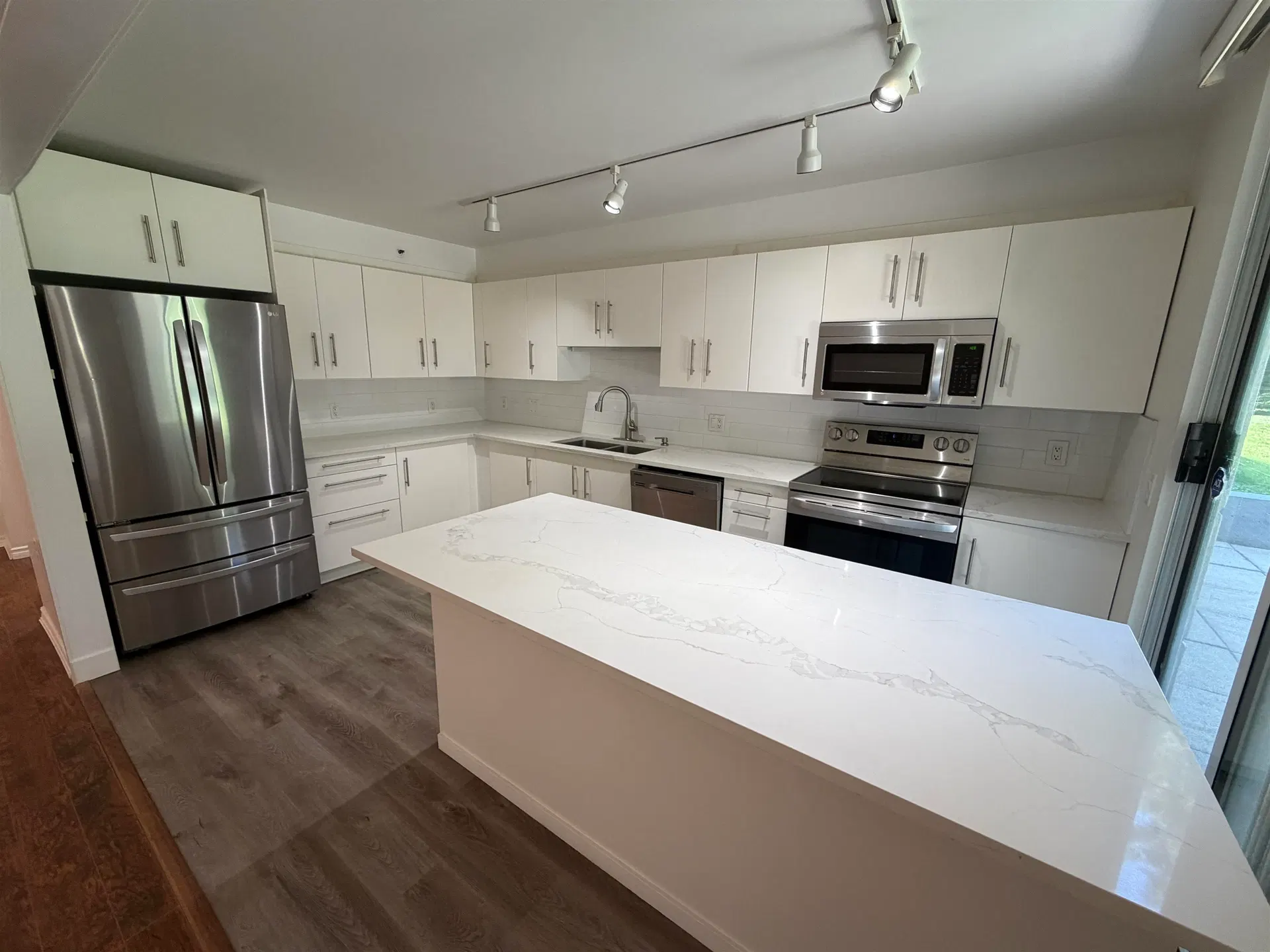 Photo 3 of 9 at #104 – 555 Austin Avenue