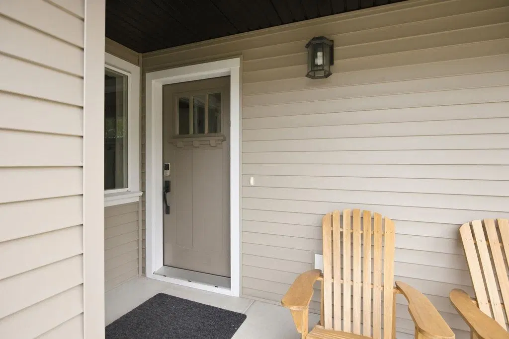 Photo 2 of 33 at 1070 Celia Crescent