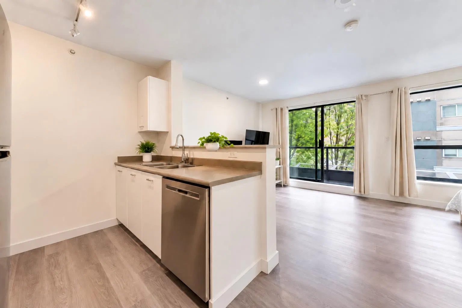 Photo 2 of 21 at #205 – 3438 Vanness Avenue