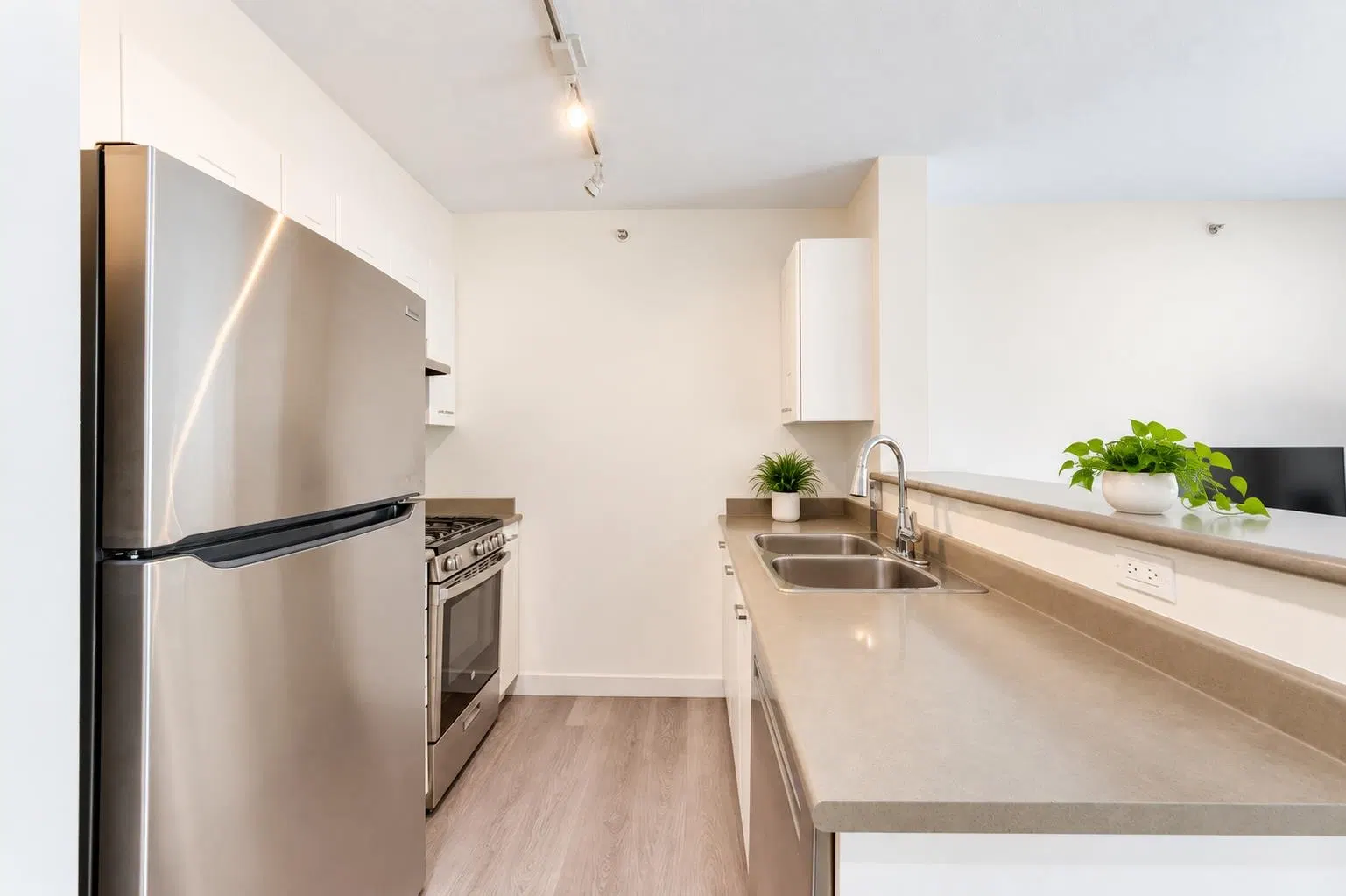 Photo 3 of 21 at #205 – 3438 Vanness Avenue
