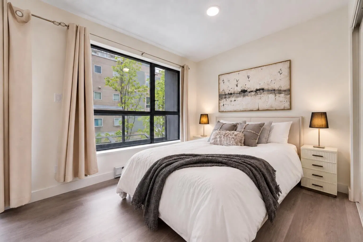 Photo 4 of 21 at #205 – 3438 Vanness Avenue