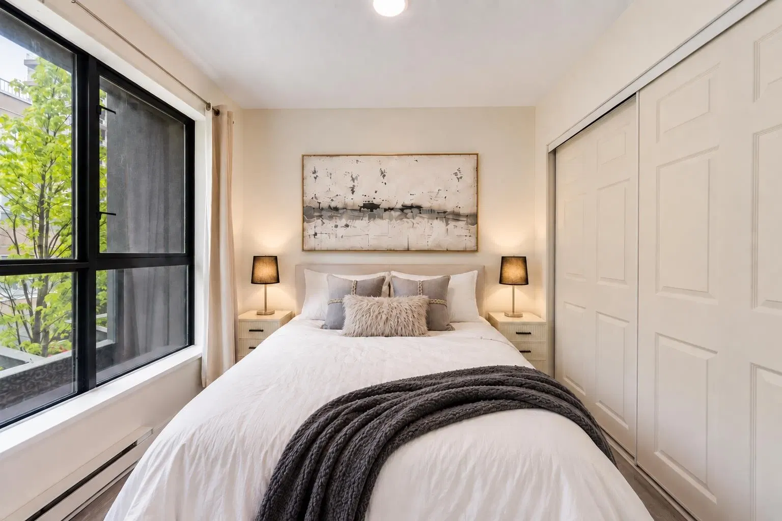 Photo 5 of 21 at #205 – 3438 Vanness Avenue