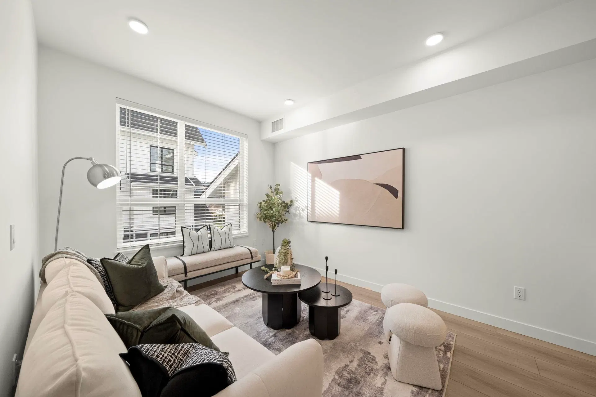 Photo 4 of 17 at #20 – 728 Lea Avenue