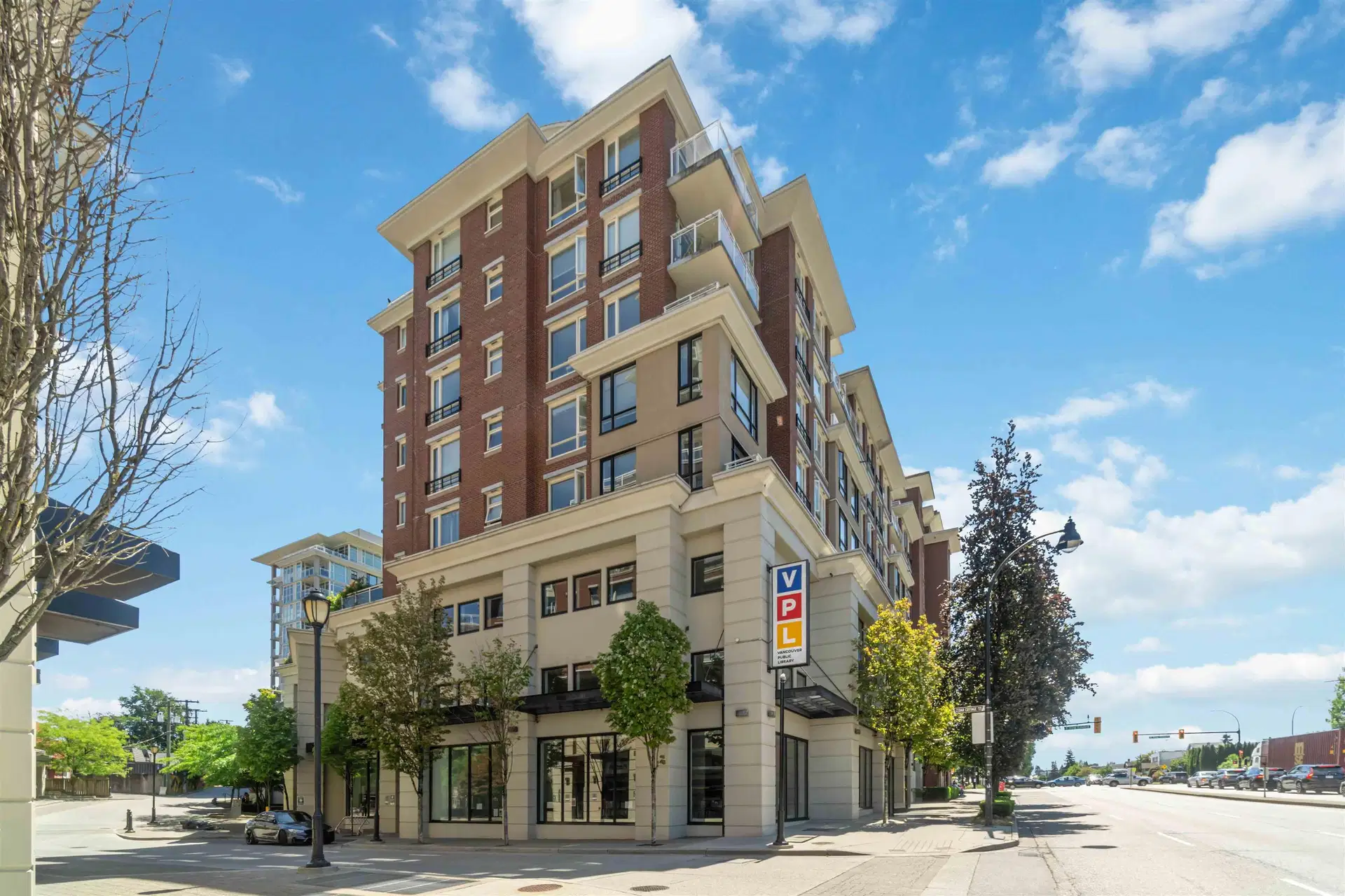 #424 – 4078 Knight Street