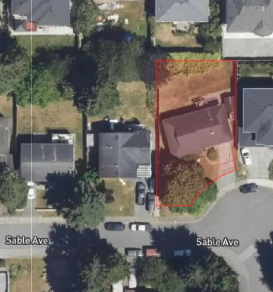 Photo 5 of 13 at 3671 Sable Avenue