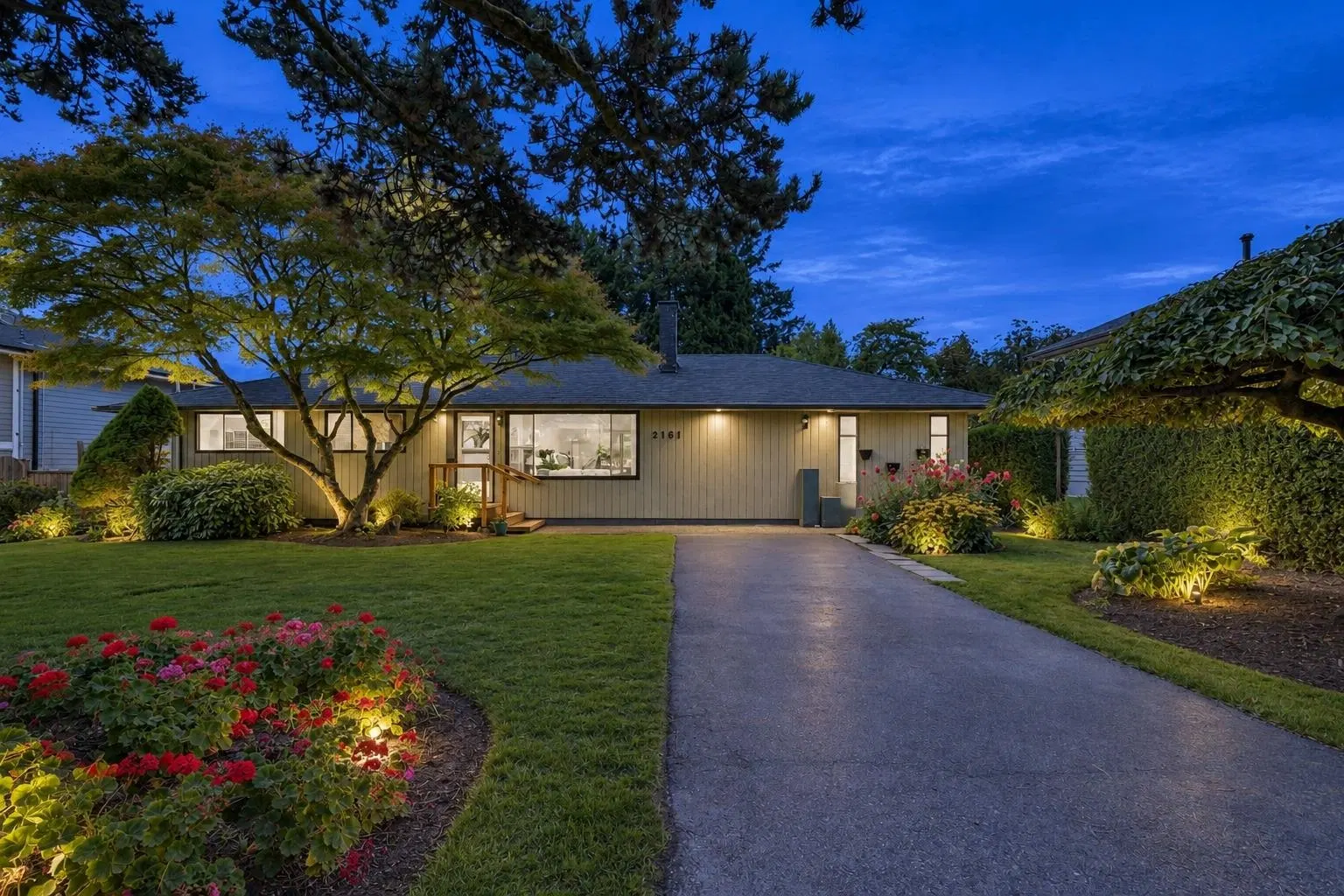 Photo 1 of 40 at 2161 Floralynn Crescent
