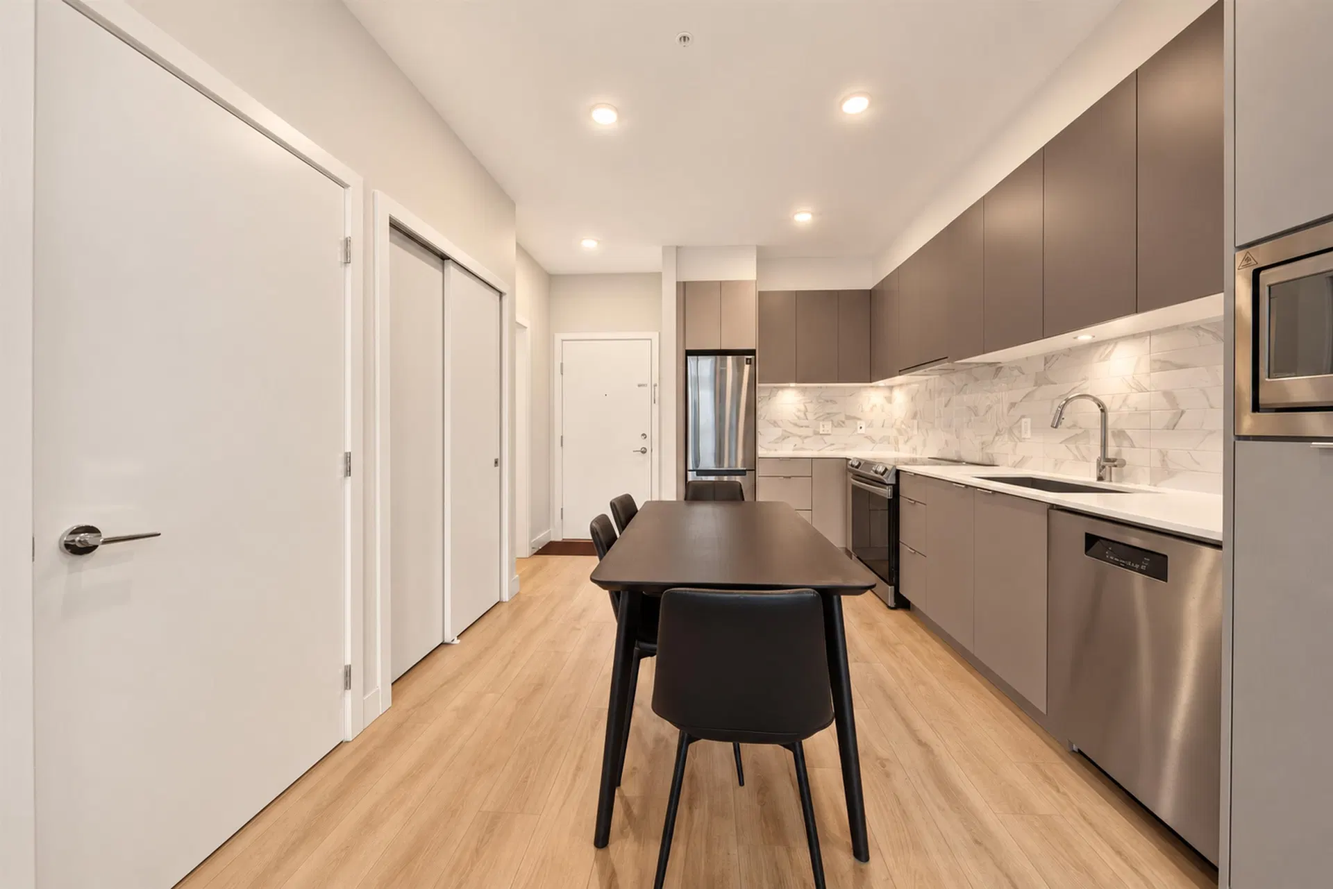 Photo 5 of 38 at #415 – 1792 Starling Drive