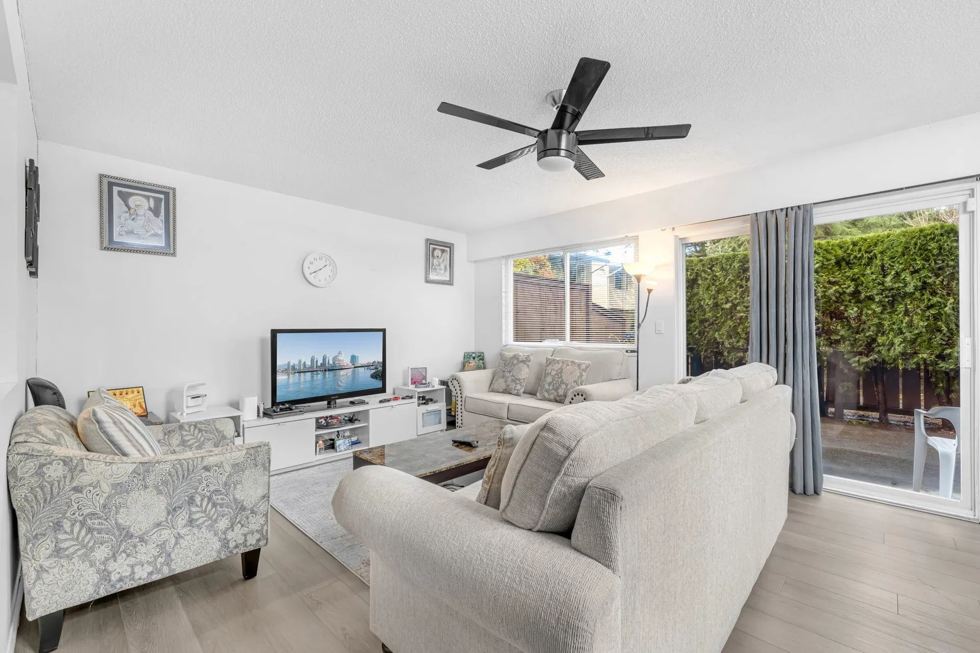 Photo 1 of 25 at #1 – 9400 122 Street