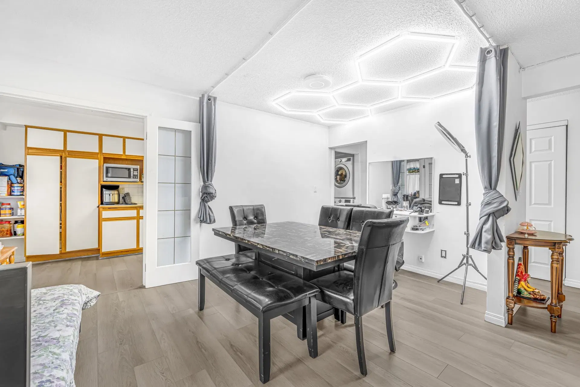 Photo 5 of 25 at #1 – 9400 122 Street