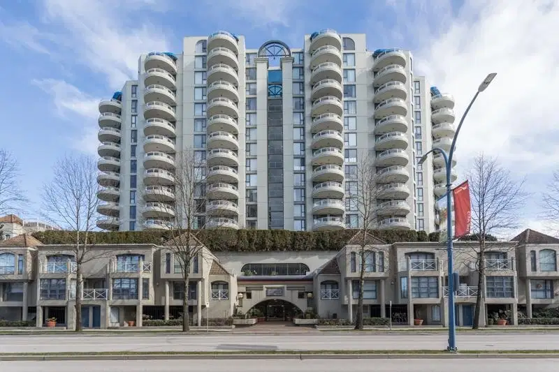 #909 – 6088 Minoru Boulevard
