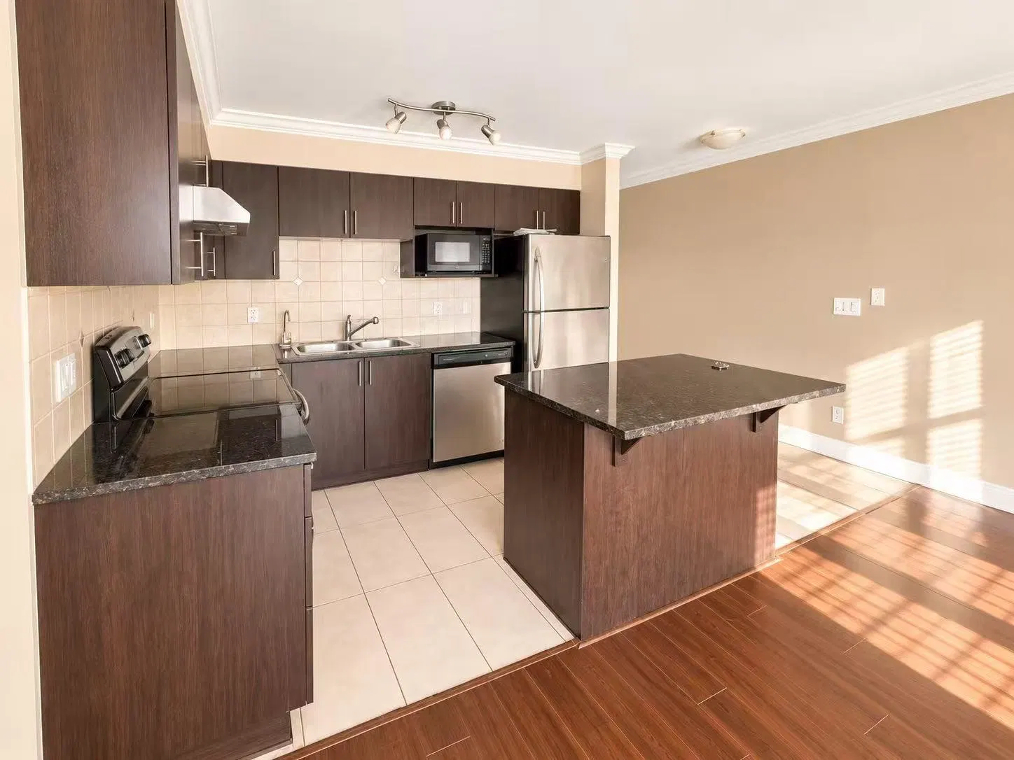 Photo 5 of 20 at #201 – 17769 57 Avenue
