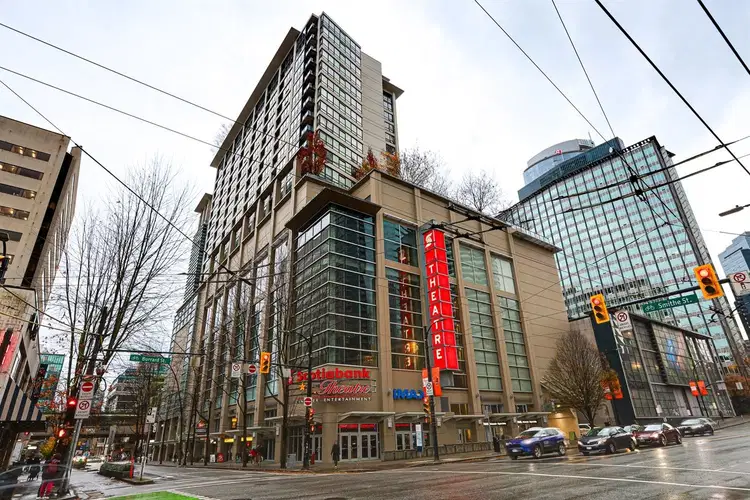 #2321 – 938 Smithe Street