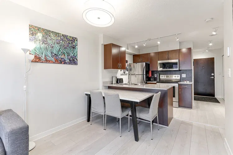 Photo 5 of 30 at #2321 – 938 Smithe Street