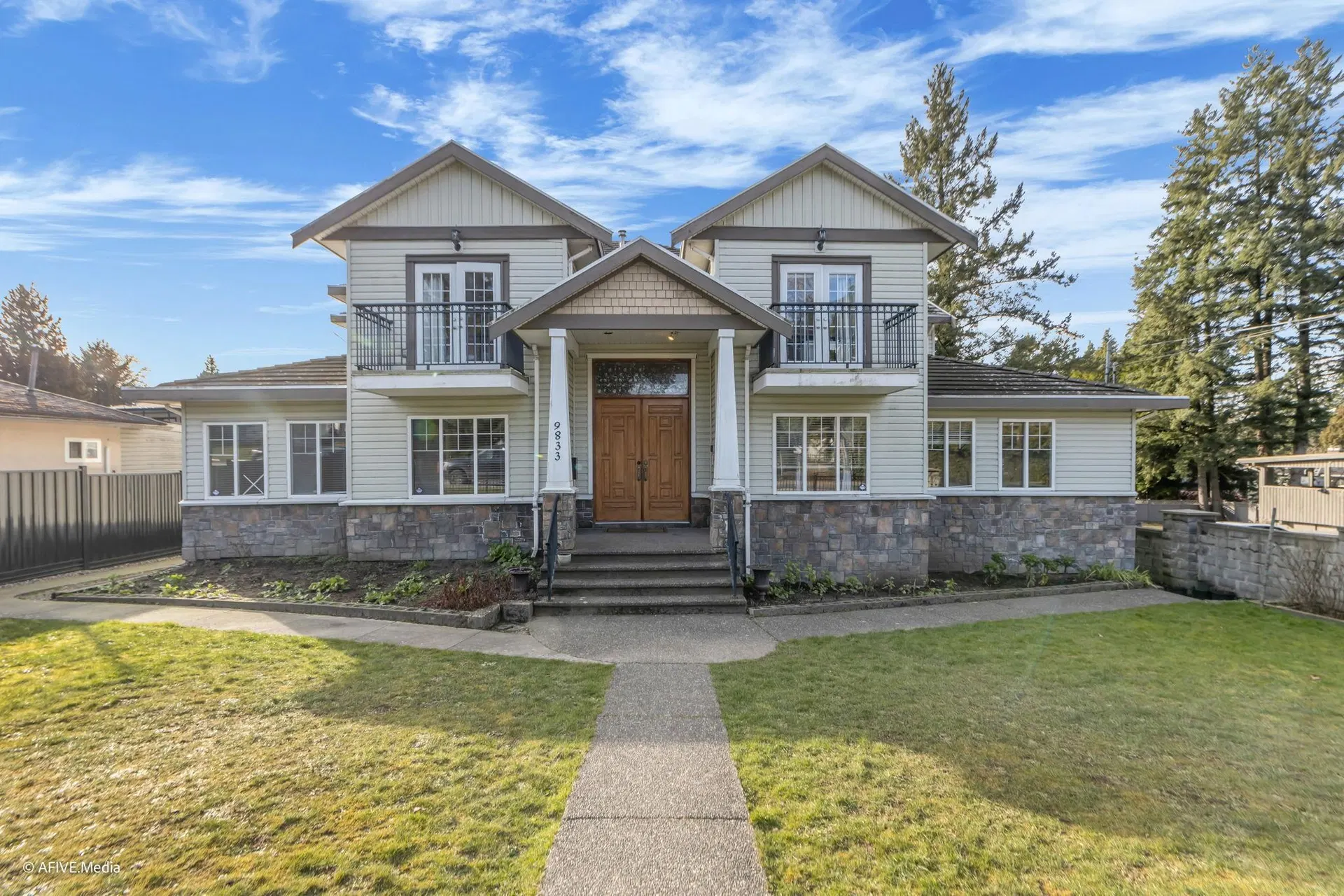 Photo 1 of 33 at 9833 NE 128 Street