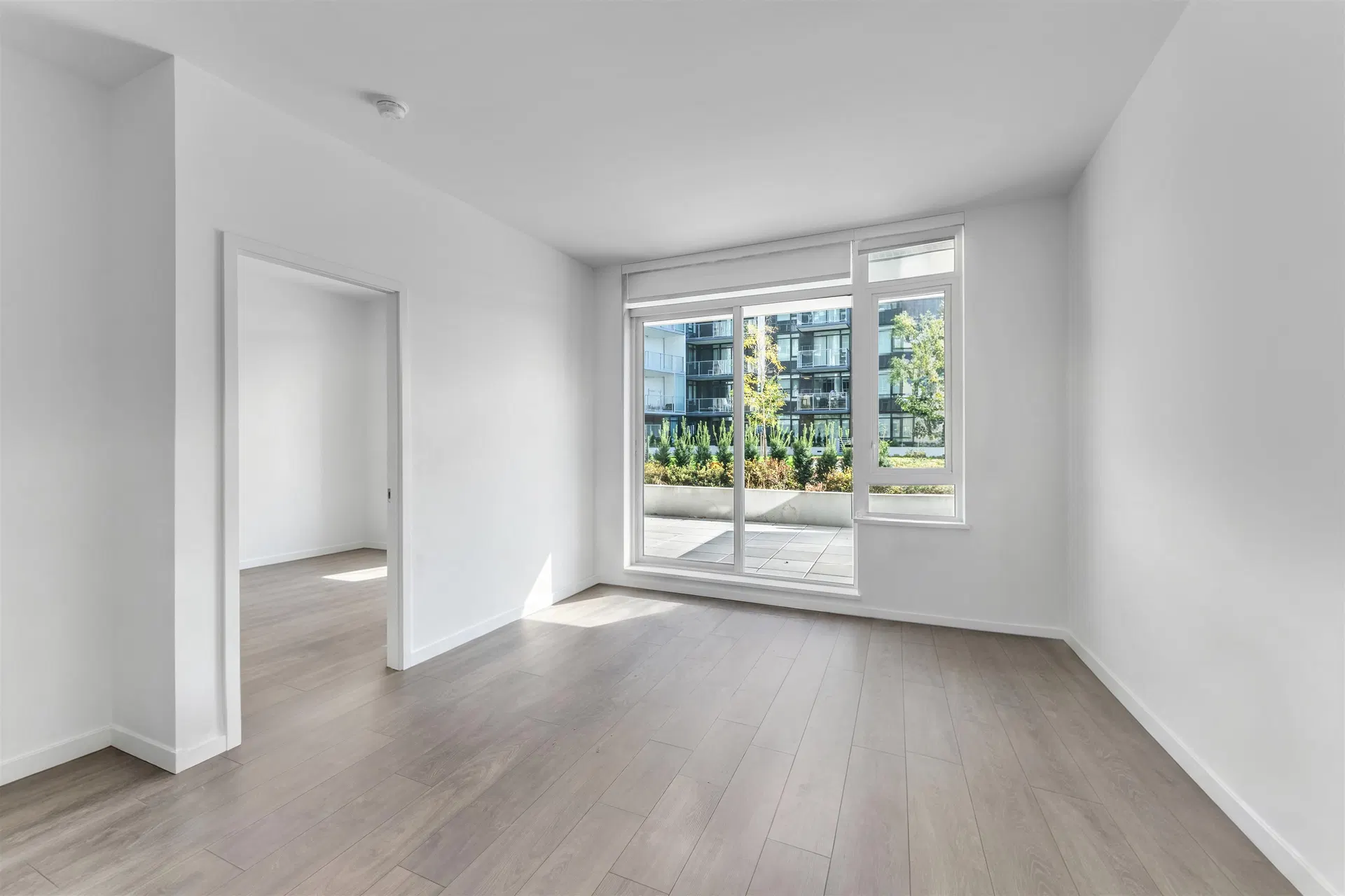 Photo 2 of 40 at #444 – 6500 Minoru Boulevard