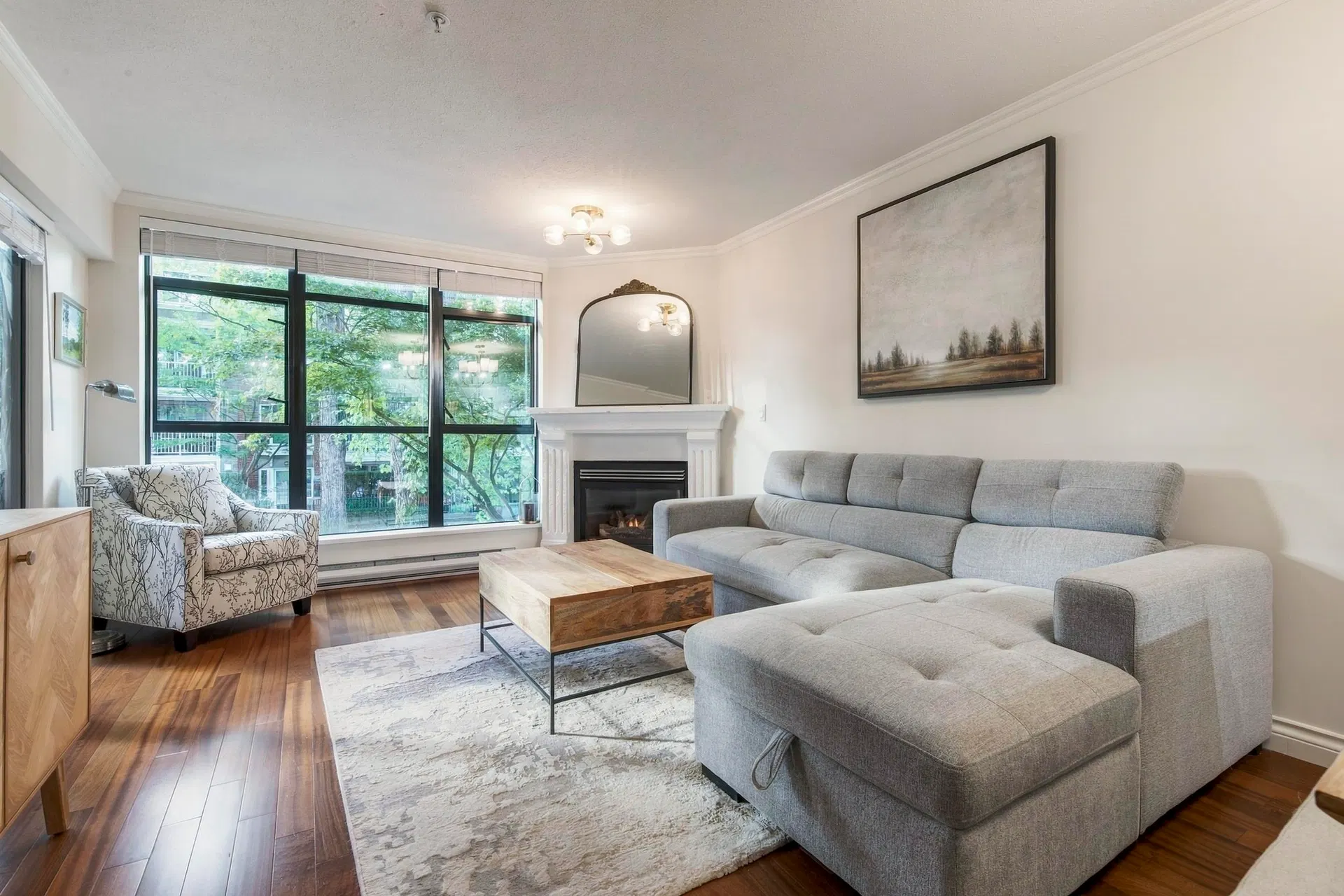 Photo 3 of 32 at #210 – 2181 W 10th Avenue