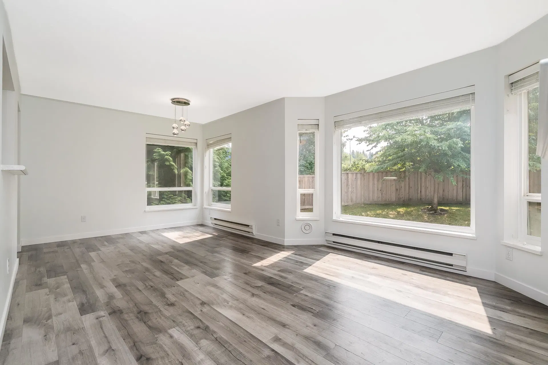 Photo 5 of 24 at #203 – 2855 152 Street