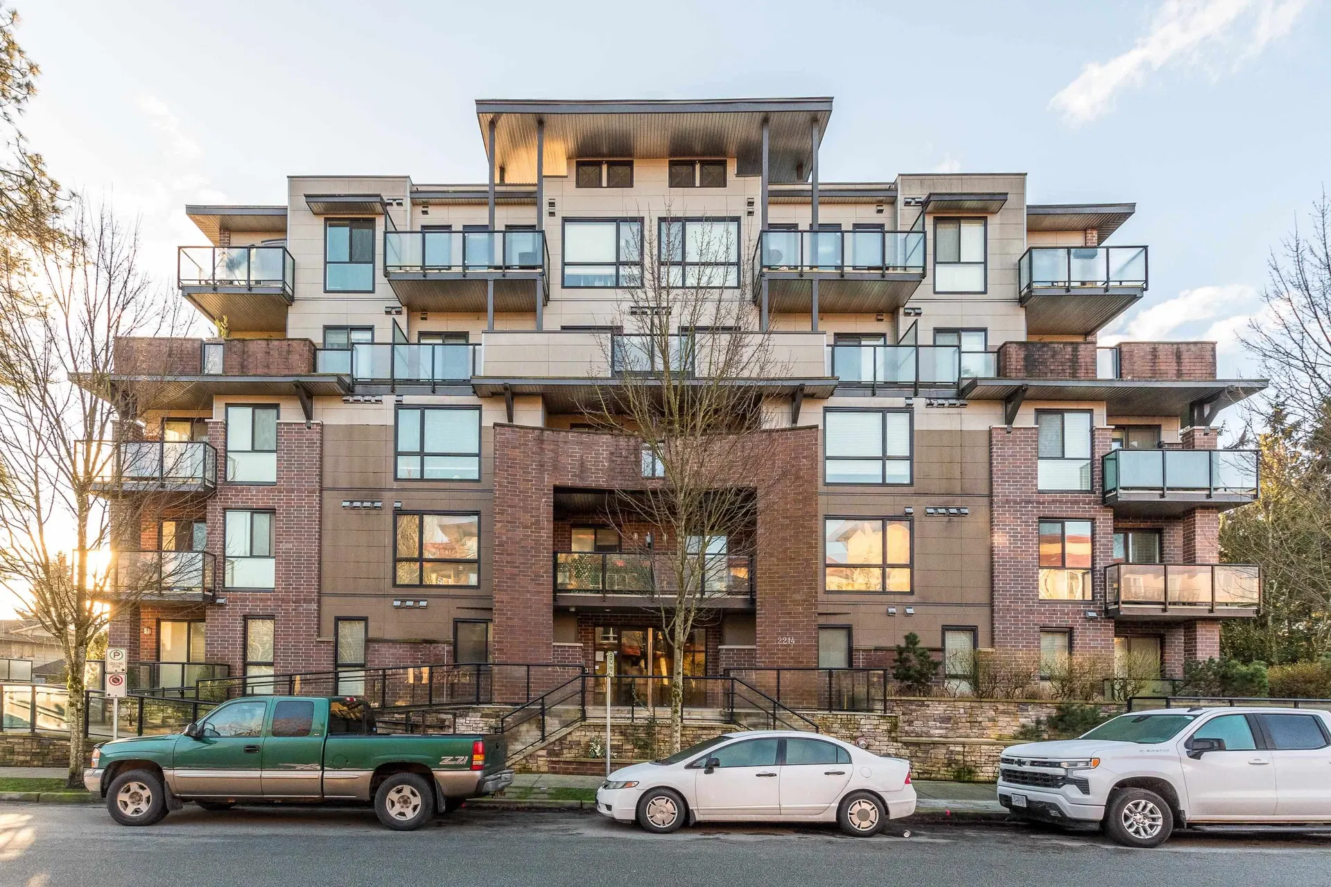 Photo 1 of 24 at #201 – 2214 Kelly Avenue