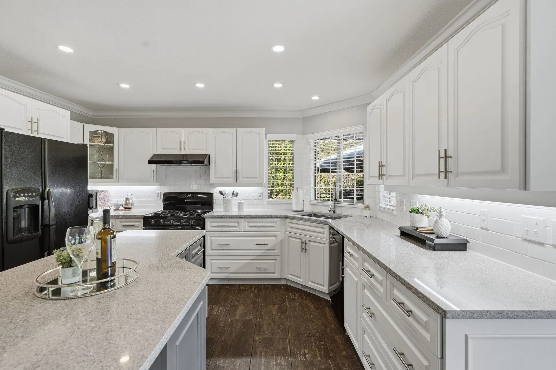 Photo 5 of 40 at 15069 82 Avenue
