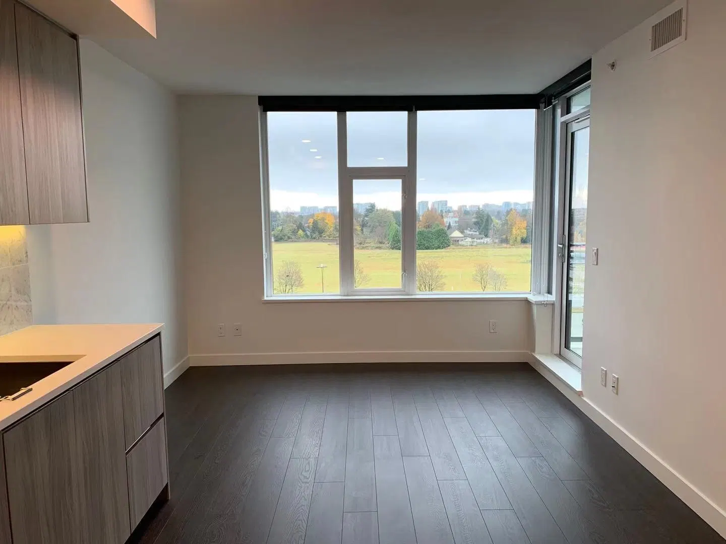 Photo 3 of 9 at #918 – 3300 Ketcheson Road