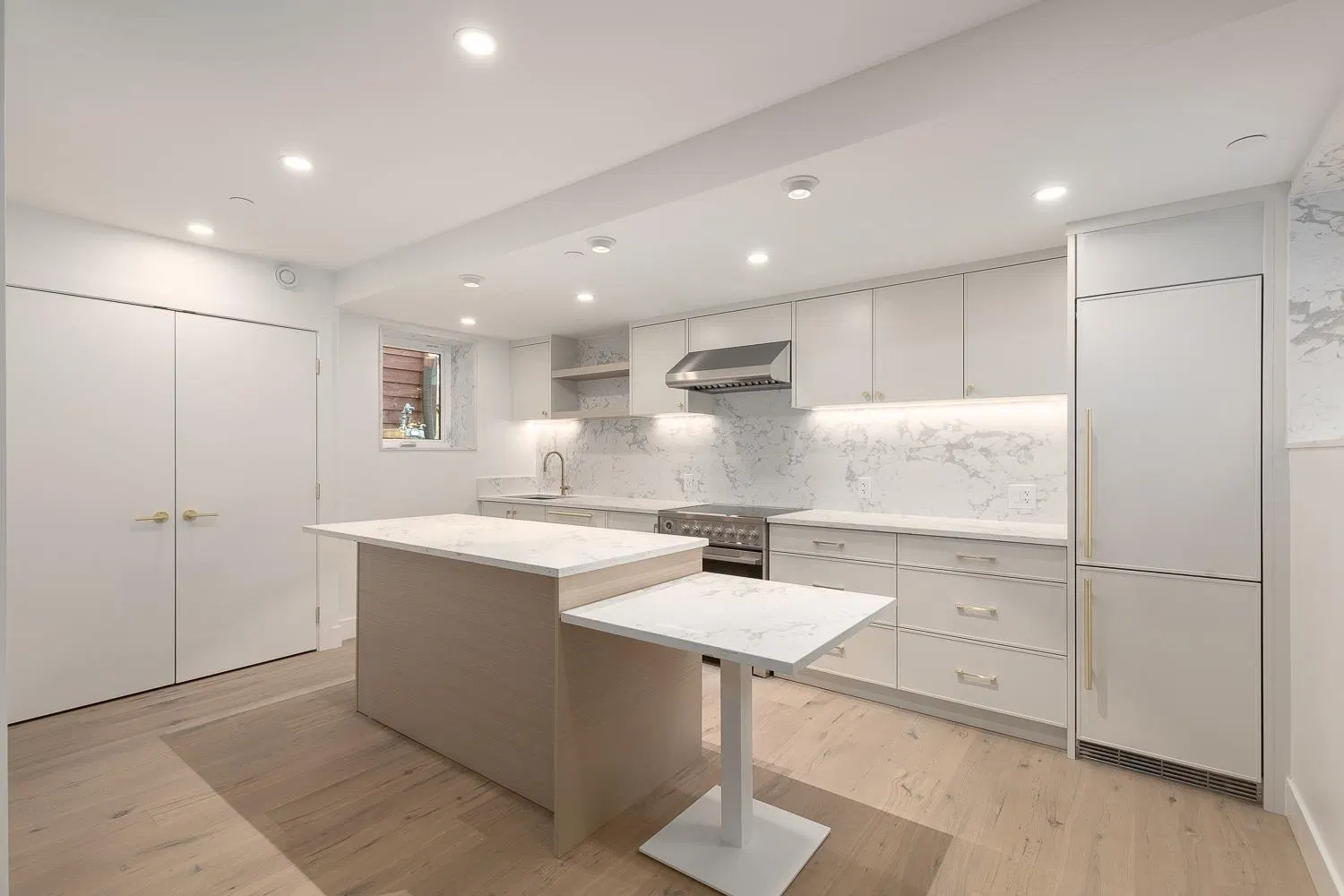 Photo 1 of 12 at 460 E 17th Avenue