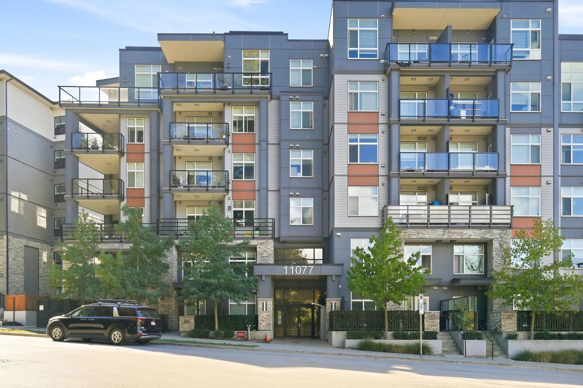Photo 1 of 33 at #302 – 11077 Ravine Road