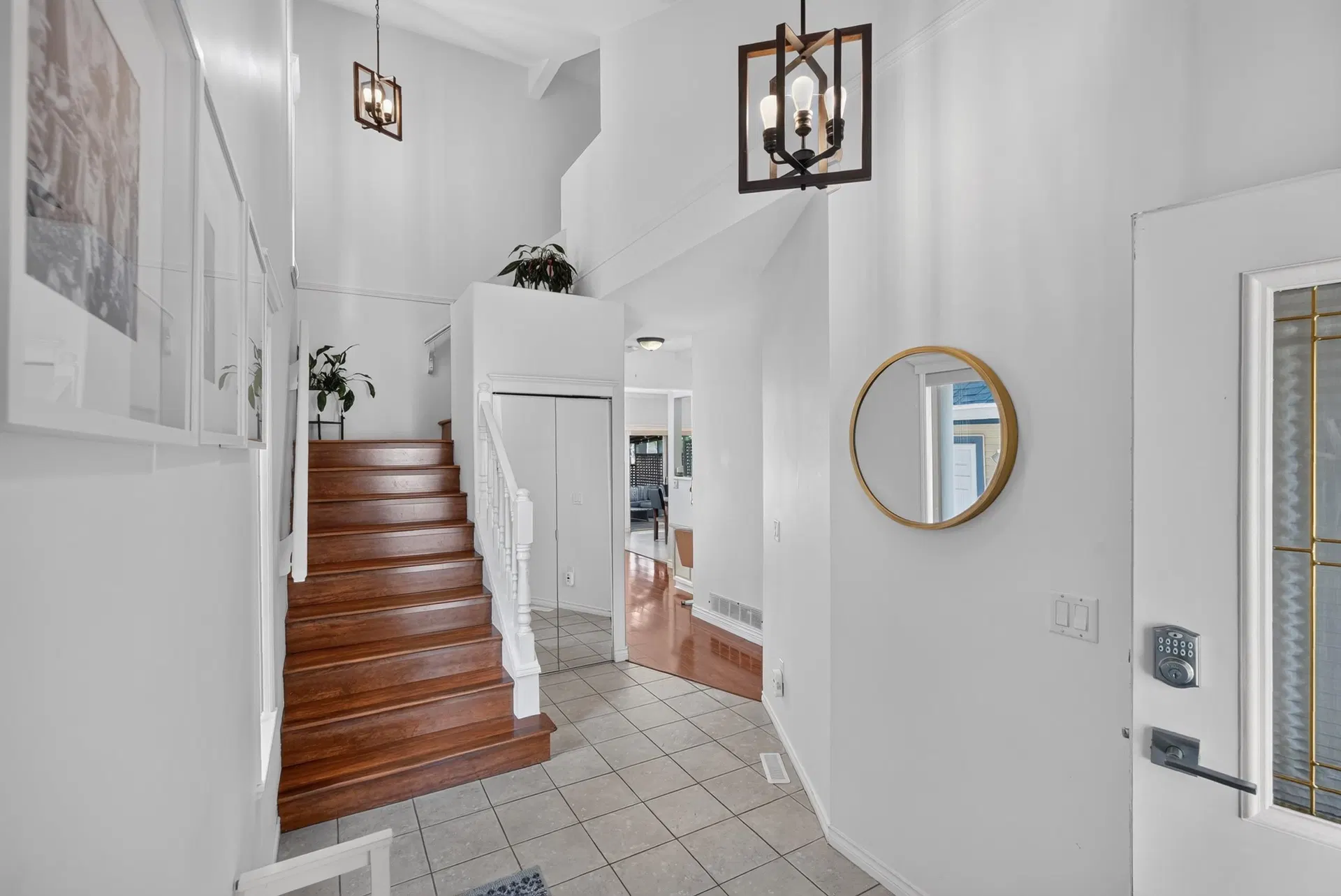 Photo 5 of 40 at 19478 61 Avenue