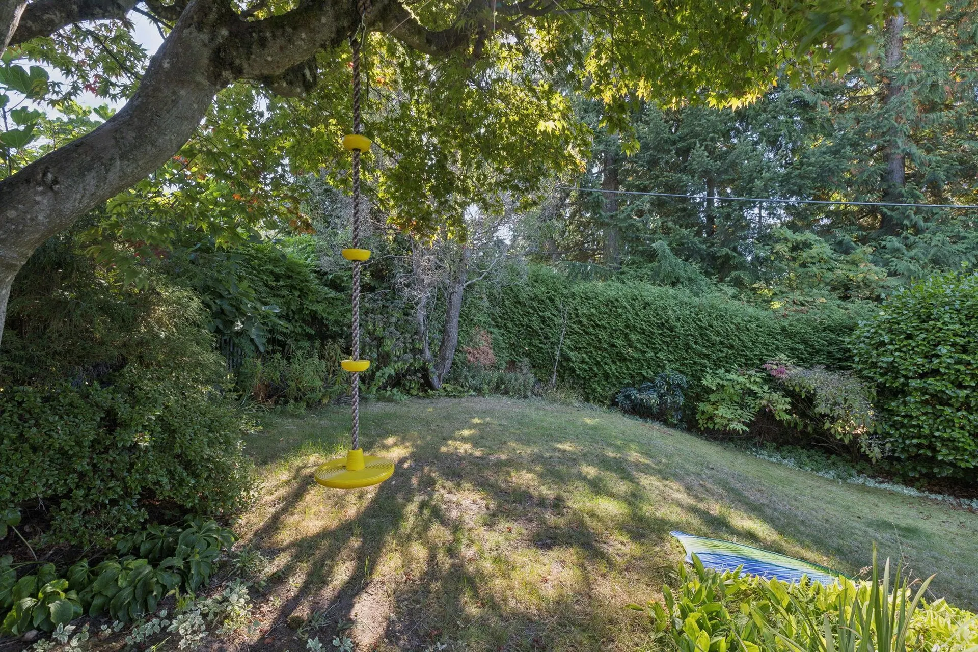 Photo 2 of 36 at 915 Wentworth Avenue