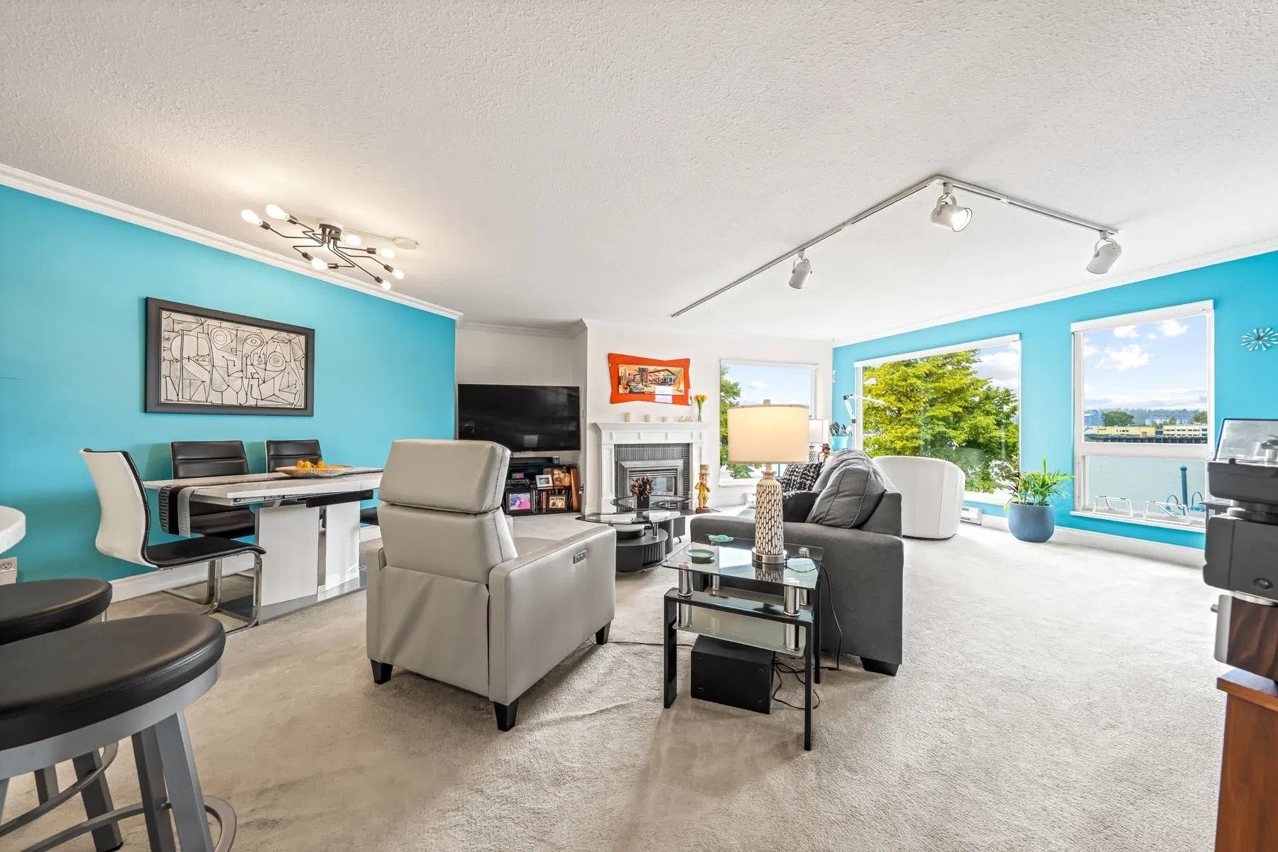 Photo 3 of 39 at #306 – 1230 Quayside Drive