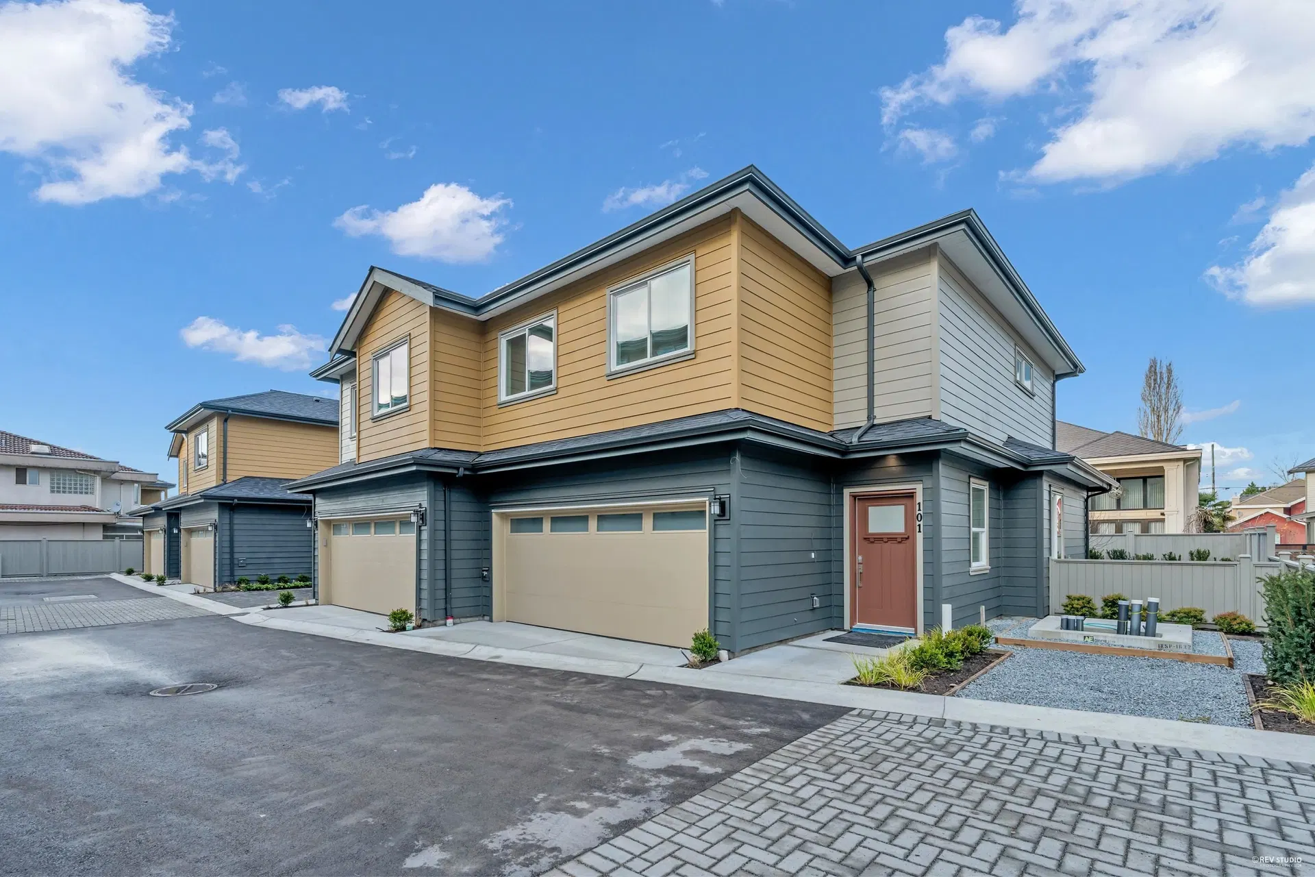 Photo 3 of 17 at #102 – 8233 Williams Road