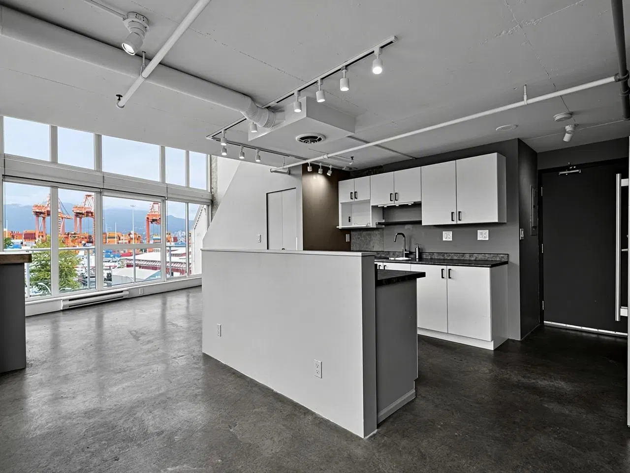 Photo 5 of 37 at #429 – 289 Alexander Street