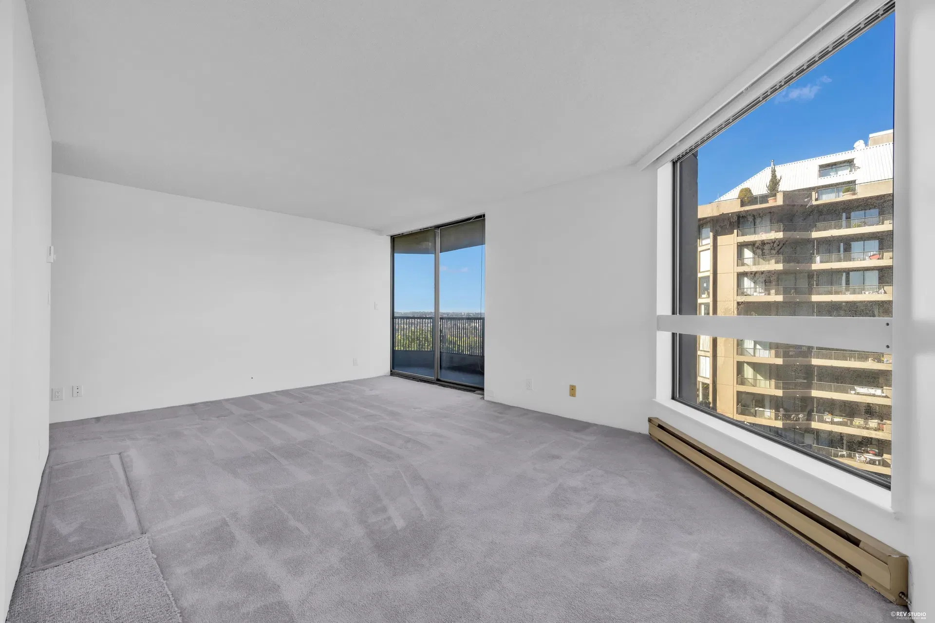 Photo 3 of 27 at #806 – 3760 Albert Street