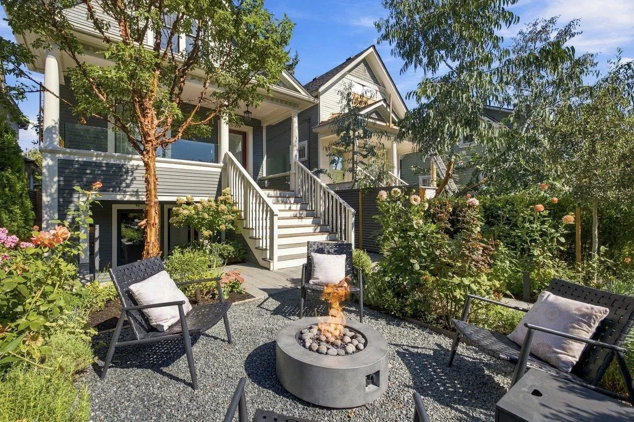 Photo 5 of 40 at 279 E 18th Avenue