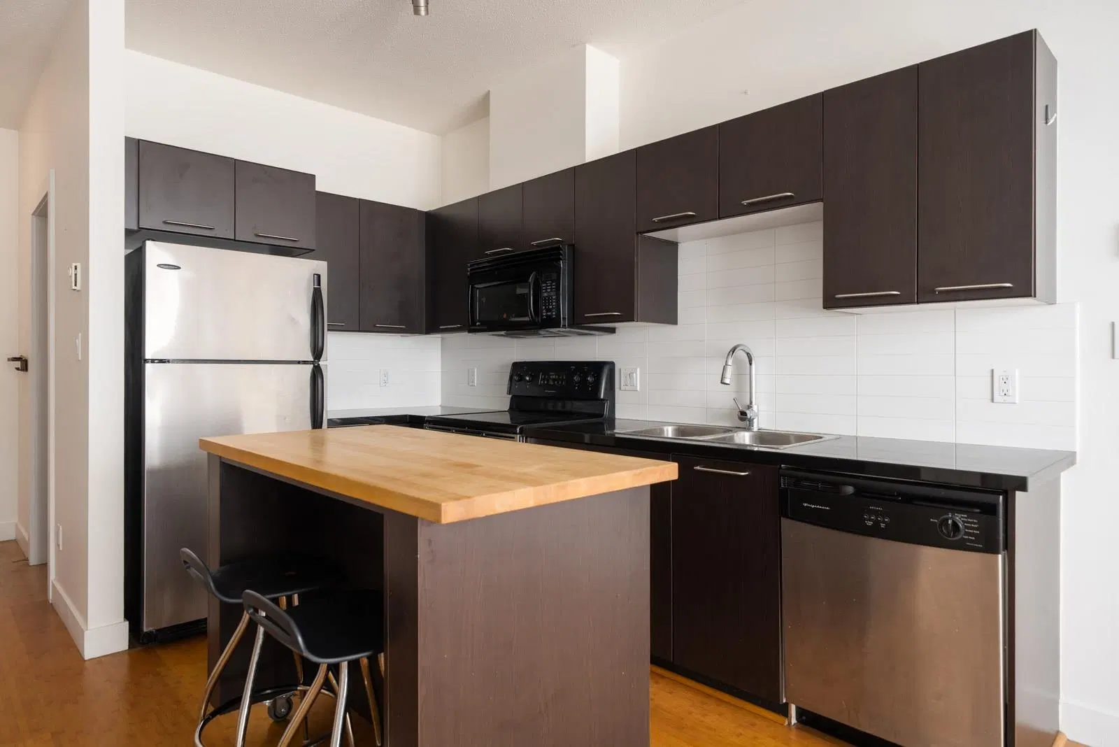 Photo 2 of 22 at #410 – 205 E 10th Avenue