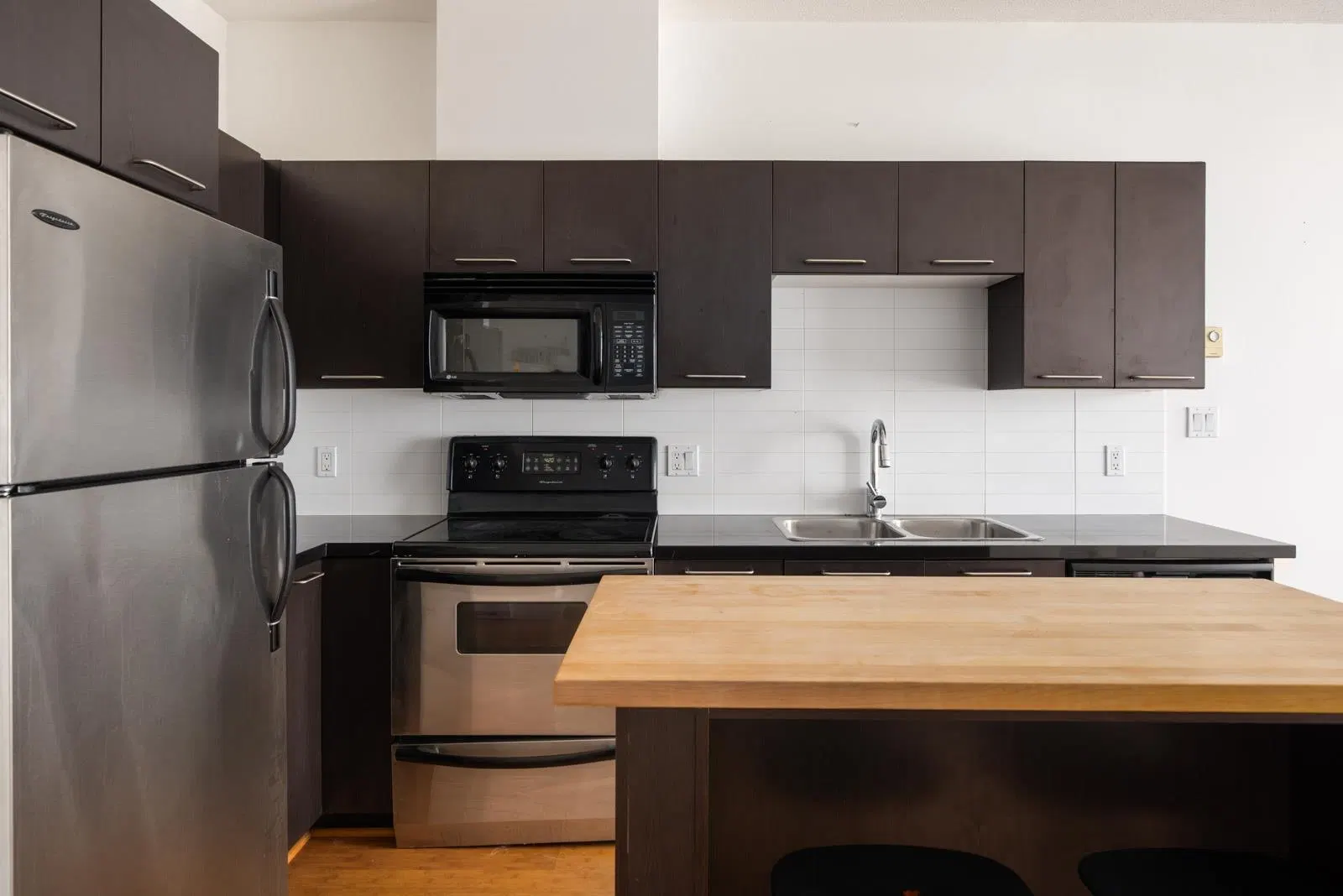 Photo 3 of 22 at #410 – 205 E 10th Avenue