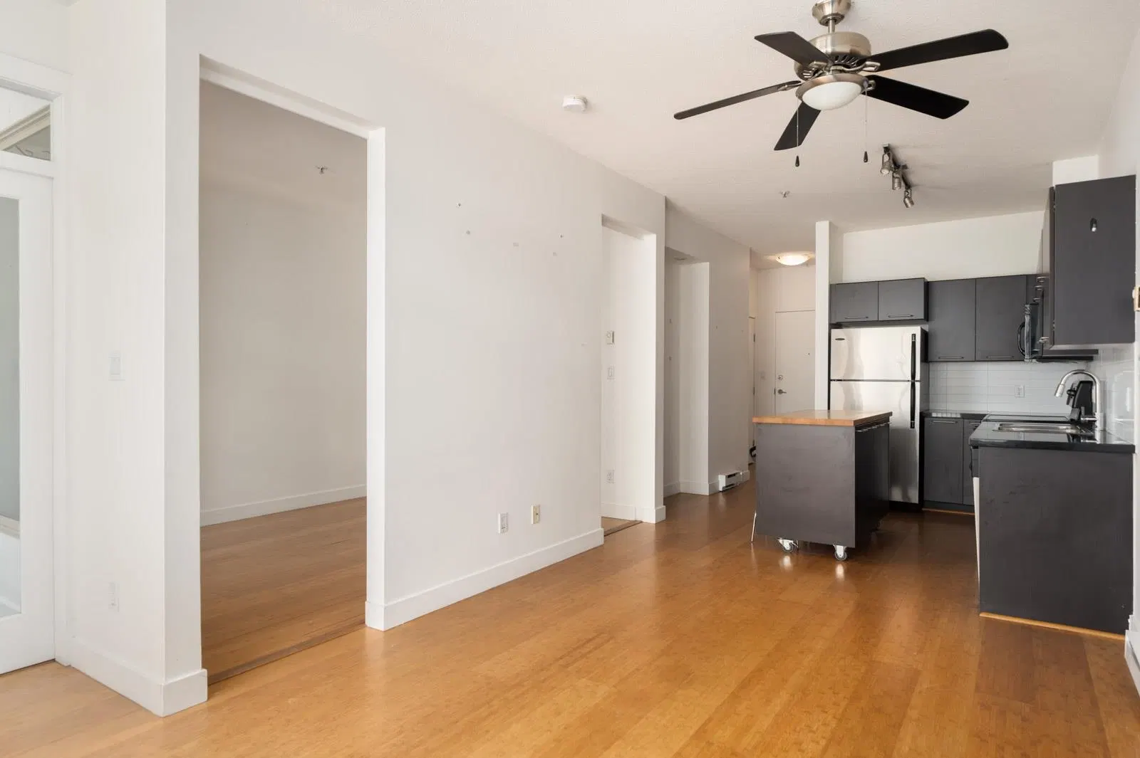 Photo 5 of 22 at #410 – 205 E 10th Avenue