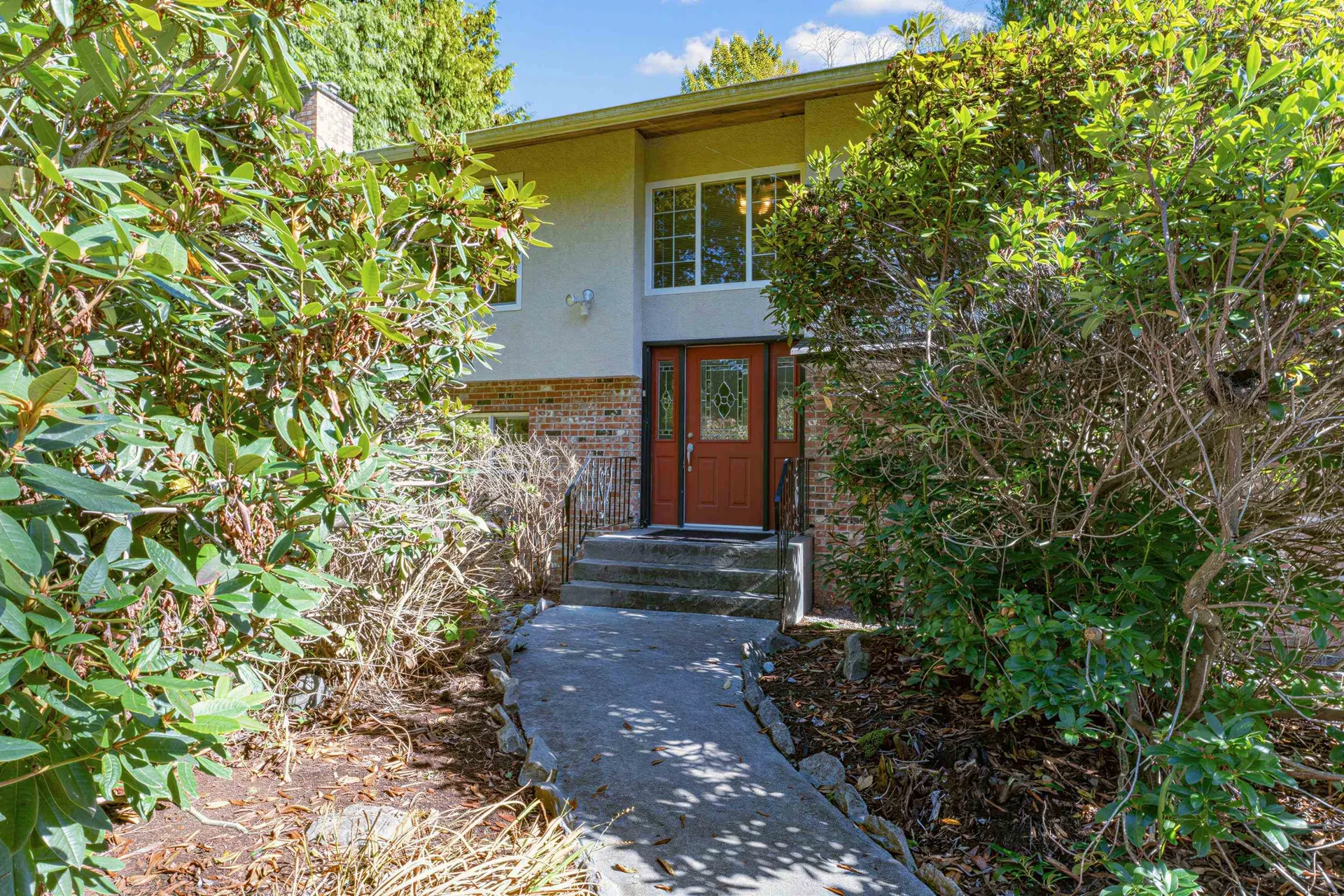 Photo 4 of 39 at 2244 171 Street