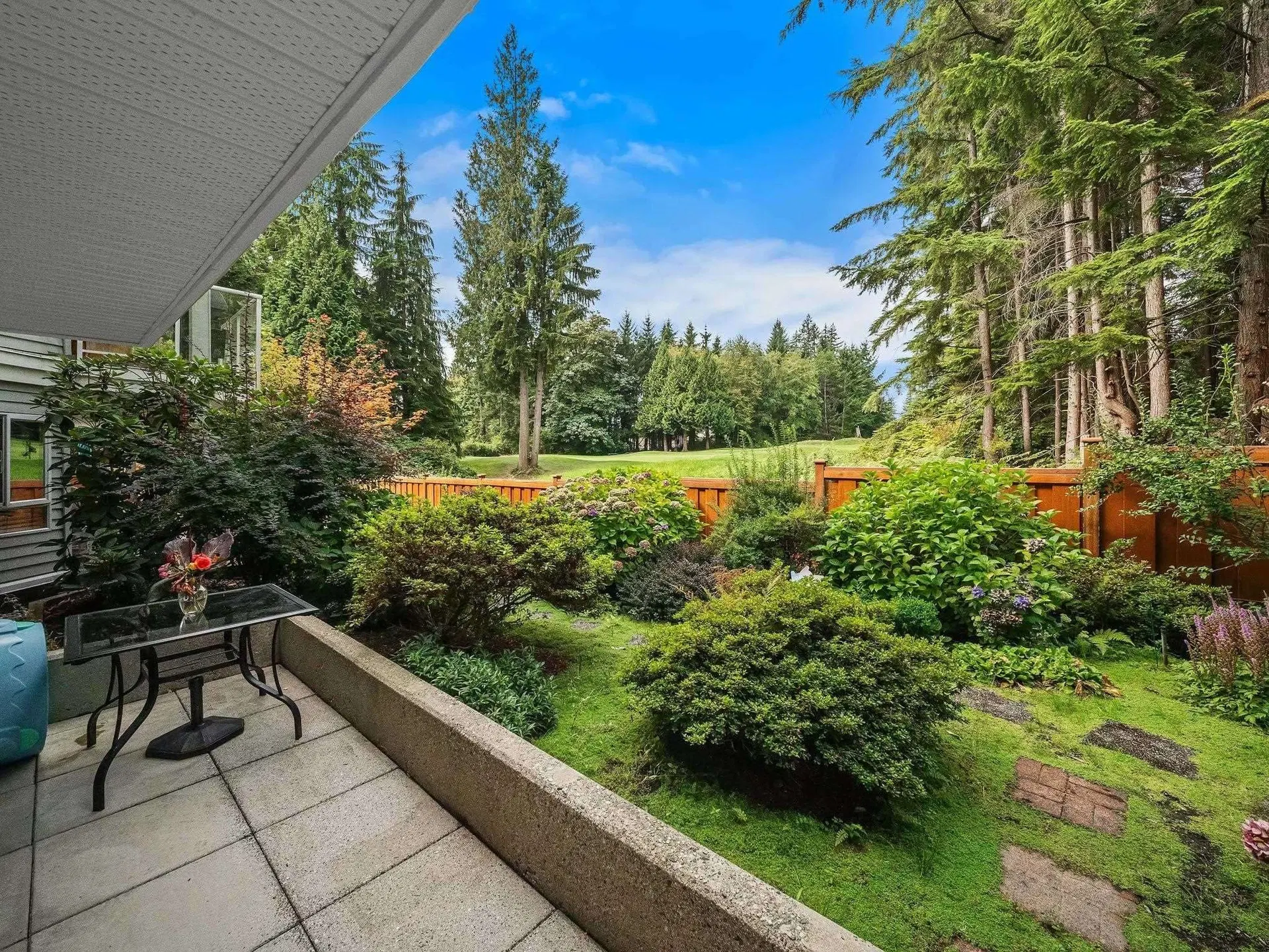 Photo 2 of 25 at #104 – 1281 Parkgate Avenue