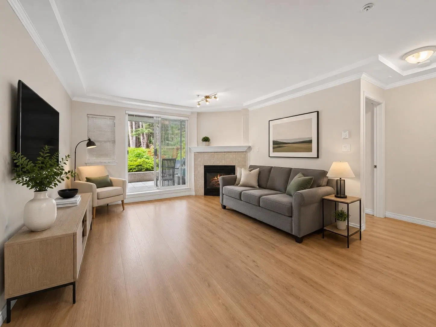 Photo 4 of 25 at #104 – 1281 Parkgate Avenue